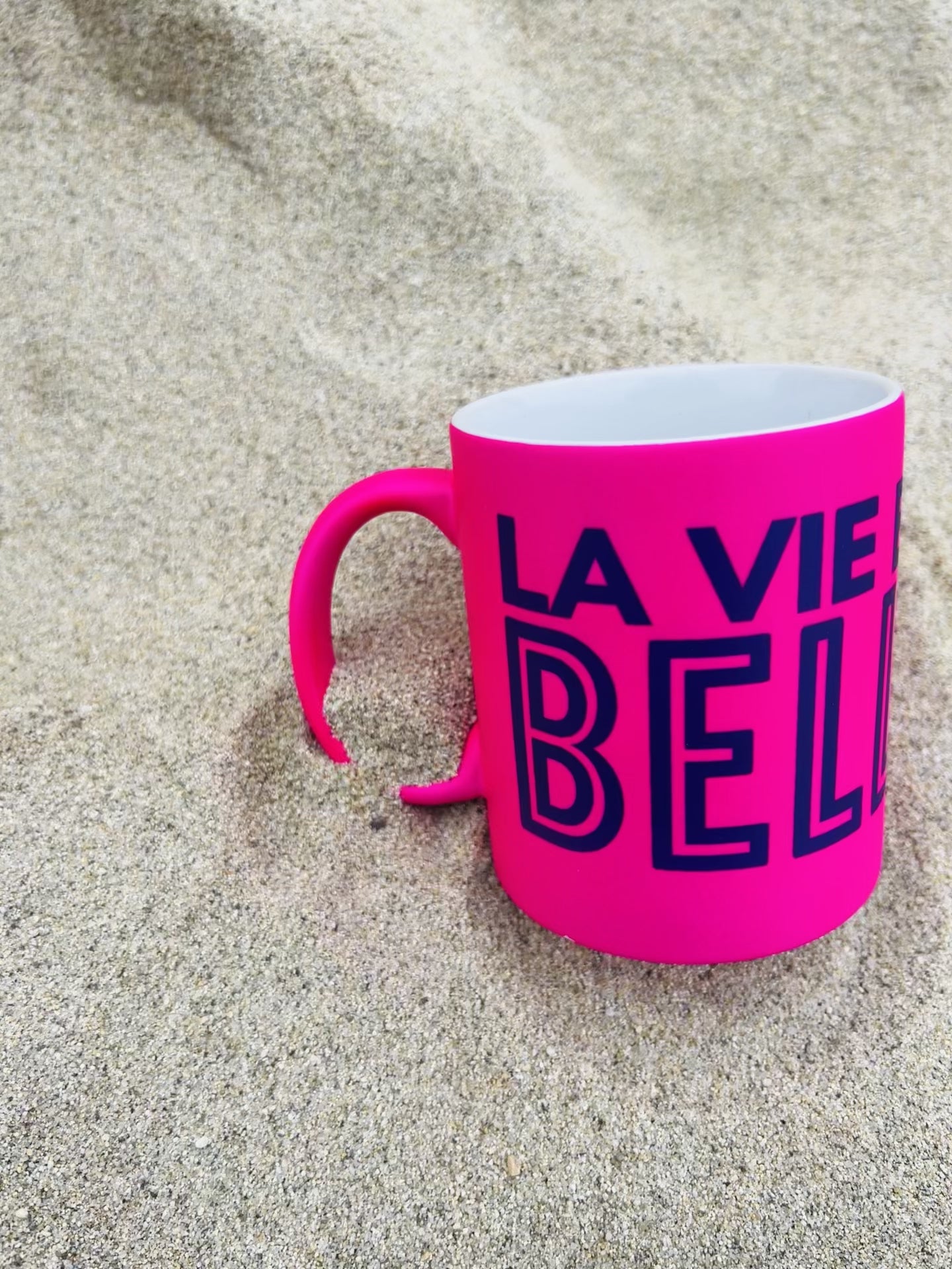 Tasse LA VIE EST BELLE - neon pink